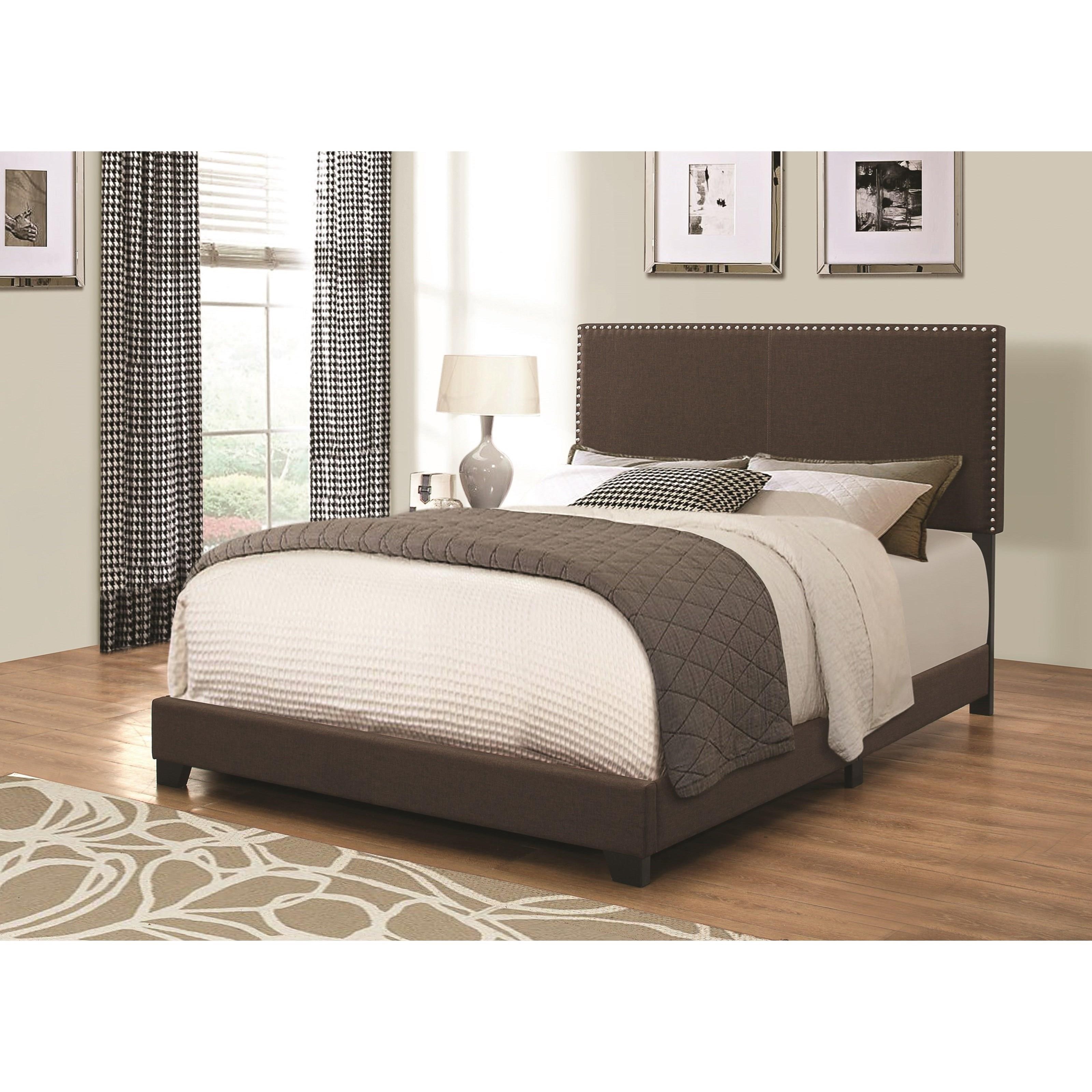 Coaster Upholstered Beds Upholstered King Bed with Nailhead Trim
